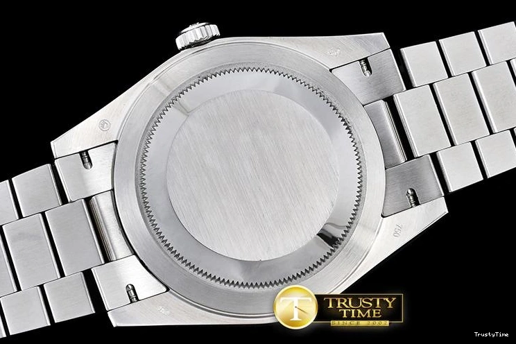 1022 RDD0206E – DayDate Attractive 673